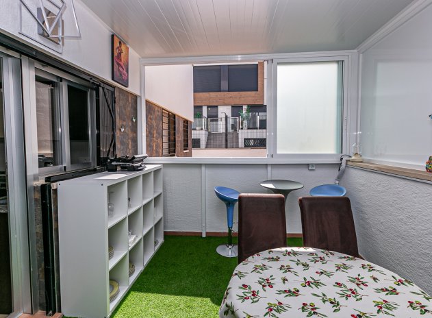 Reventa - Casa adosada - Guardamar del Segura