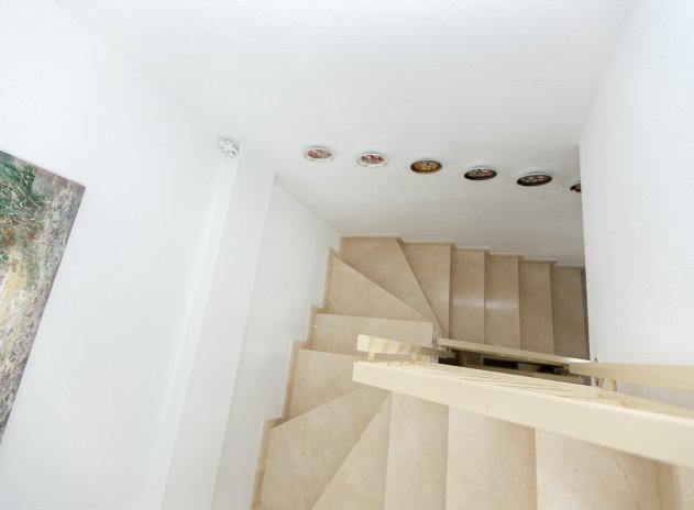 Reventa - Casa adosada - Guardamar del Segura