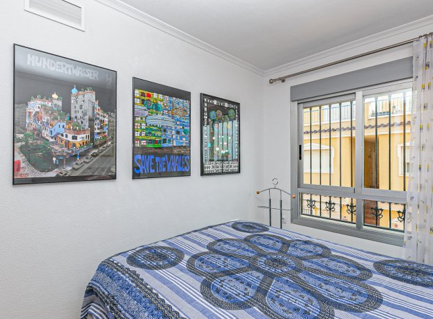 Reventa - Casa adosada - Guardamar del Segura