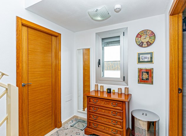 Reventa - Casa adosada - Guardamar del Segura