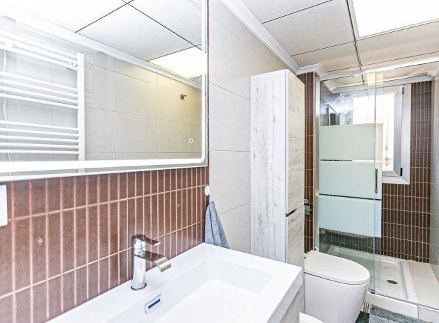 Reventa - Casa adosada - Guardamar del Segura