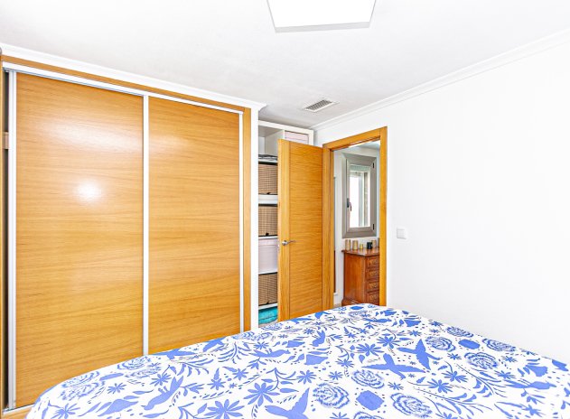 Reventa - Casa adosada - Guardamar del Segura