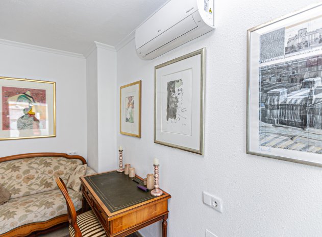 Reventa - Casa adosada - Guardamar del Segura