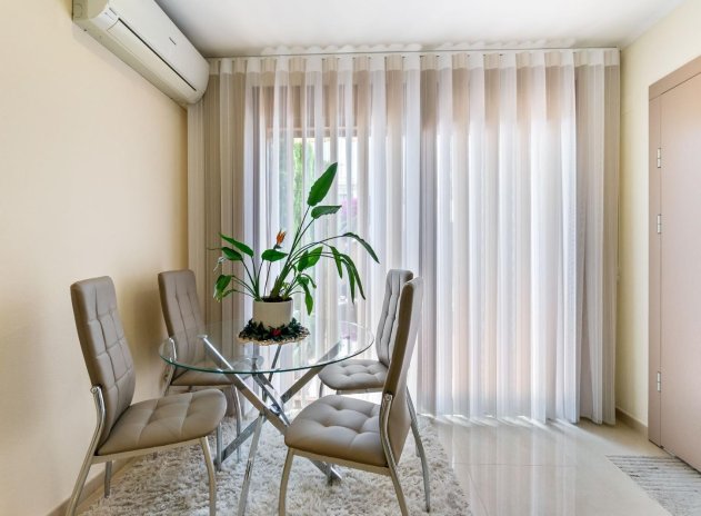 Herverkoop - Rijwoning - Torrevieja - Aguas Nuevas