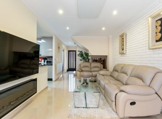 Herverkoop - Rijwoning - Torrevieja - Aguas Nuevas