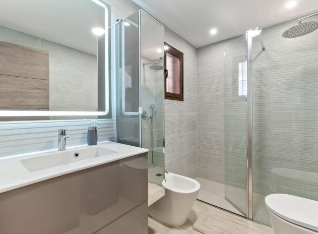 Herverkoop - Rijwoning - Torrevieja - Aguas Nuevas