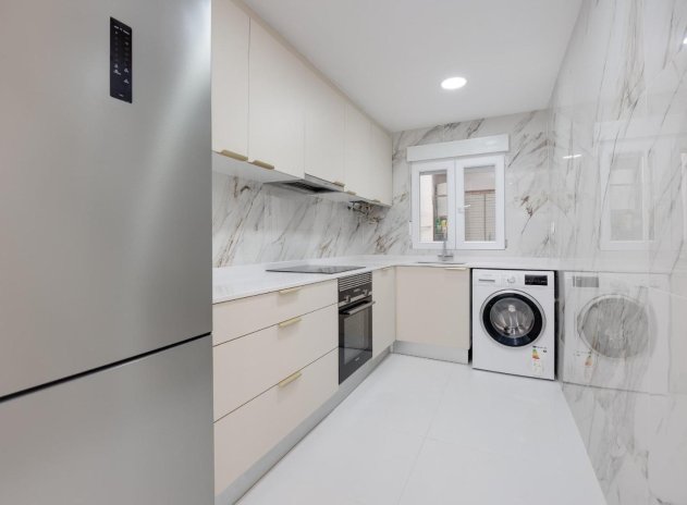 Reventa - Apartamento / Piso - Torrevieja - Playa de los Naufragos