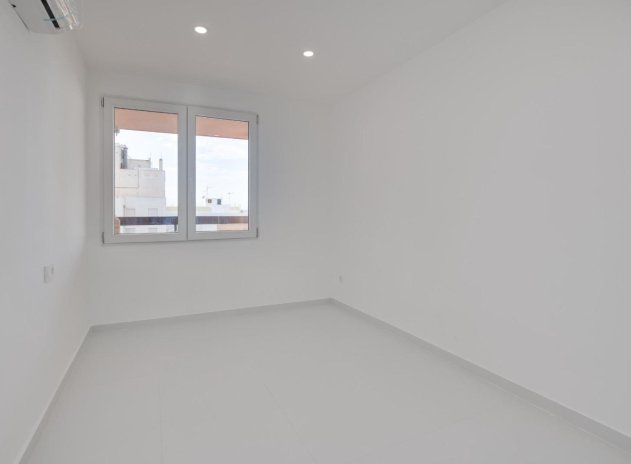 Reventa - Apartamento / Piso - Torrevieja - Playa de los Naufragos