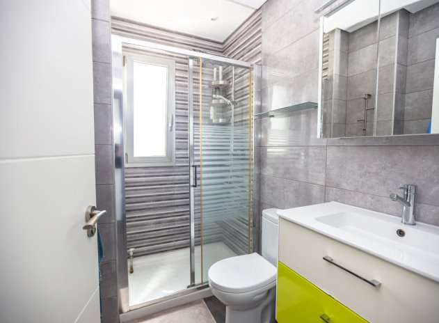 Wiederverkauf - Wohnung - Villamartin - Villamartín