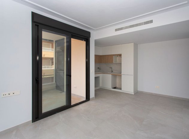 Resale - Apartment / Flat * - Torrevieja - Torrevieja *
