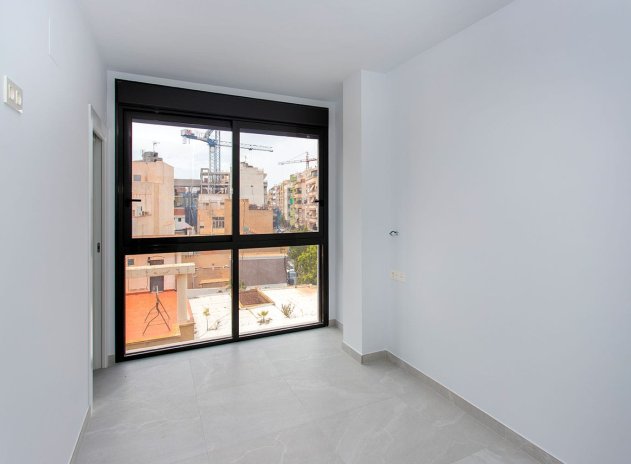 Resale - Apartment / Flat * - Torrevieja - Torrevieja *