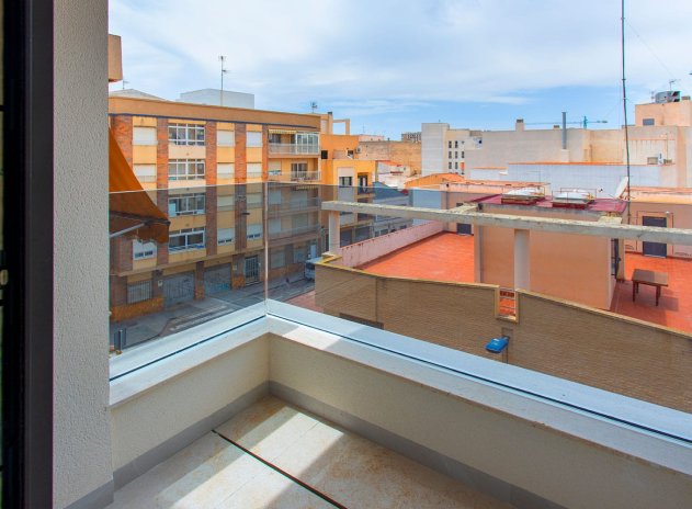 Resale - Apartment / Flat * - Torrevieja - Torrevieja *