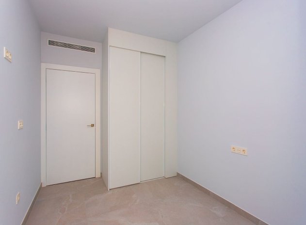 Resale - Apartment / Flat * - Torrevieja - Torrevieja *