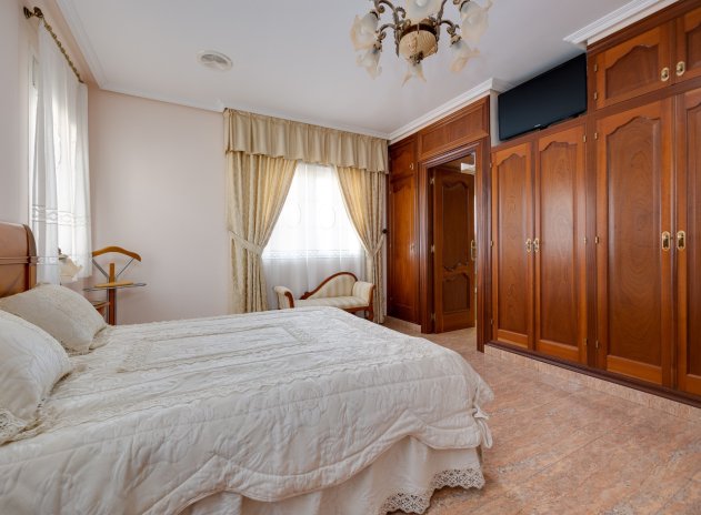 Revente - Villa - Orihuela Costa