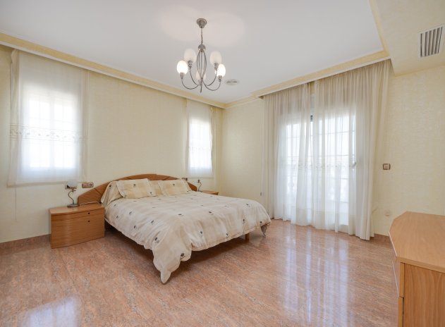 Revente - Villa - Orihuela Costa