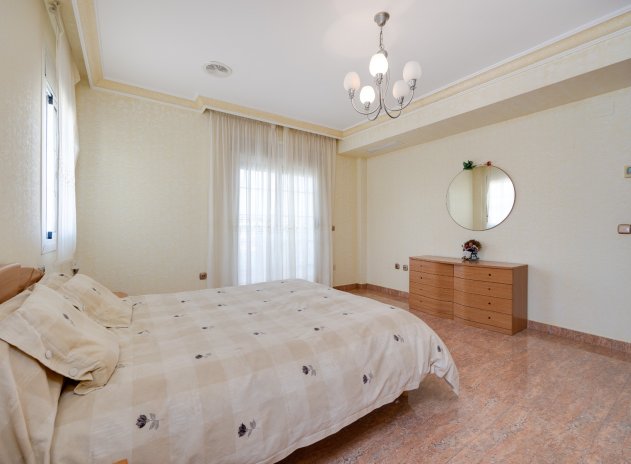 Revente - Villa - Orihuela Costa