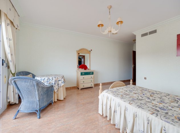 Revente - Villa - Orihuela Costa