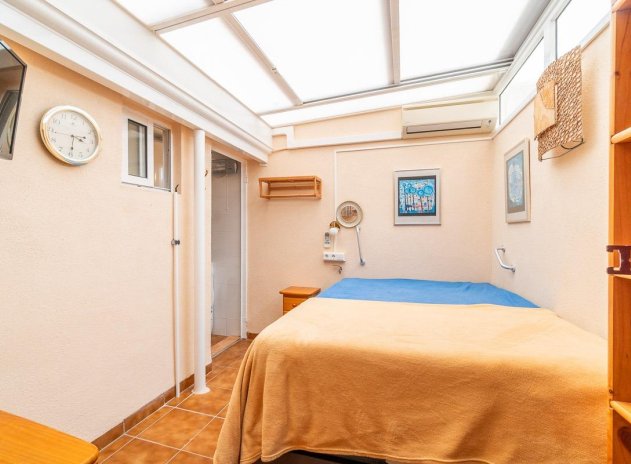 Resale - Apartment / Flat * - Orihuela Costa - Playa Flamenca *