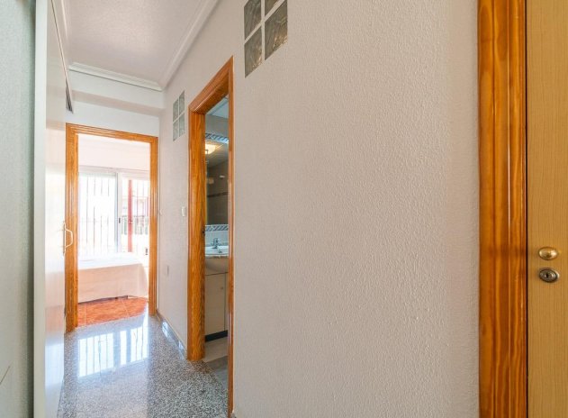 Resale - Apartment / Flat * - Orihuela Costa - Playa Flamenca *