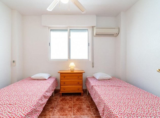 Resale - Apartment / Flat * - Orihuela Costa - Playa Flamenca *