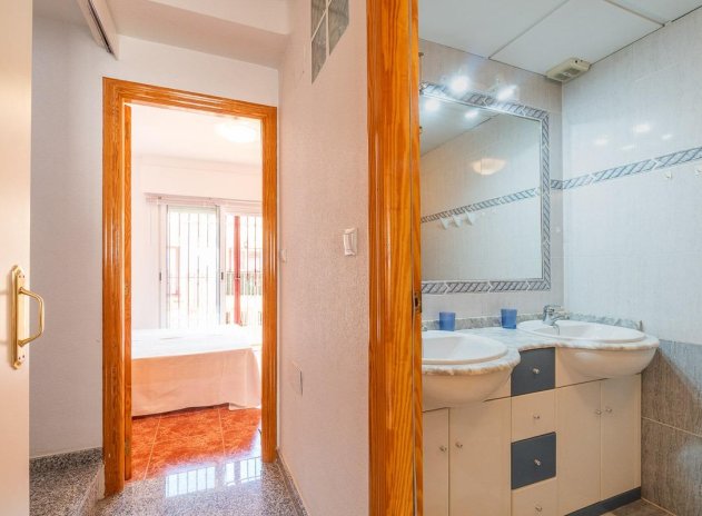 Resale - Apartment / Flat * - Orihuela Costa - Playa Flamenca *