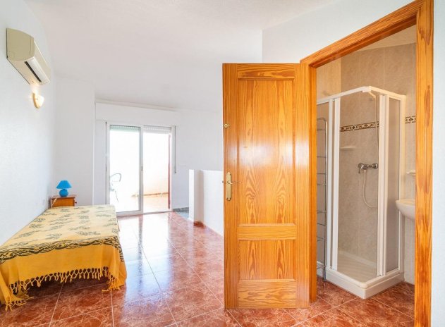 Resale - Apartment / Flat * - Orihuela Costa - Playa Flamenca *
