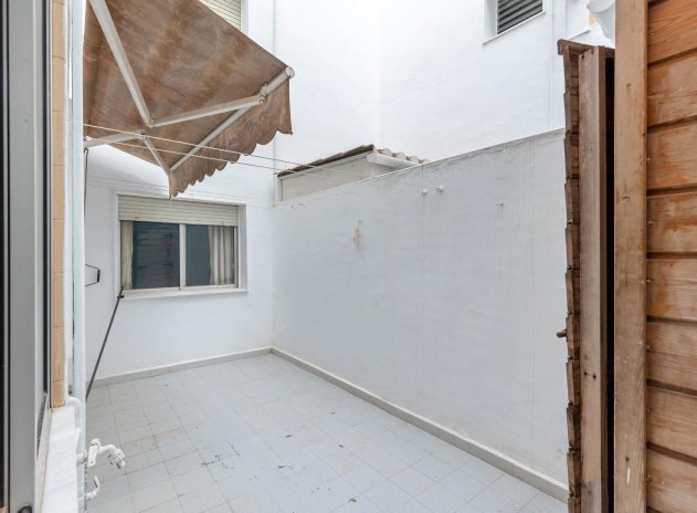 Resale - Apartment / Flat * - Torrevieja * - Habaneras