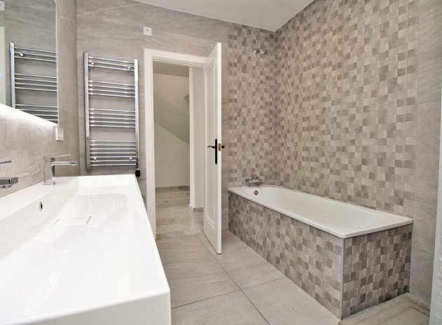 Resale - Villa * - Las Ramblas - Las Ramblas Golf *