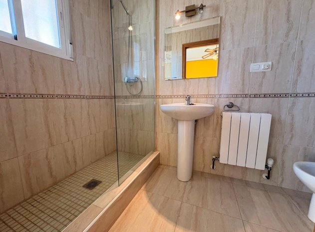 Herverkoop - Villa - Pinoso