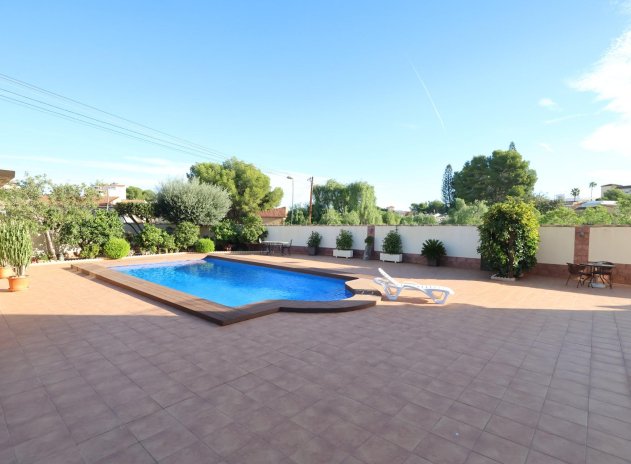 Wiederverkauf - Villa - Torrevieja - Los Balcones