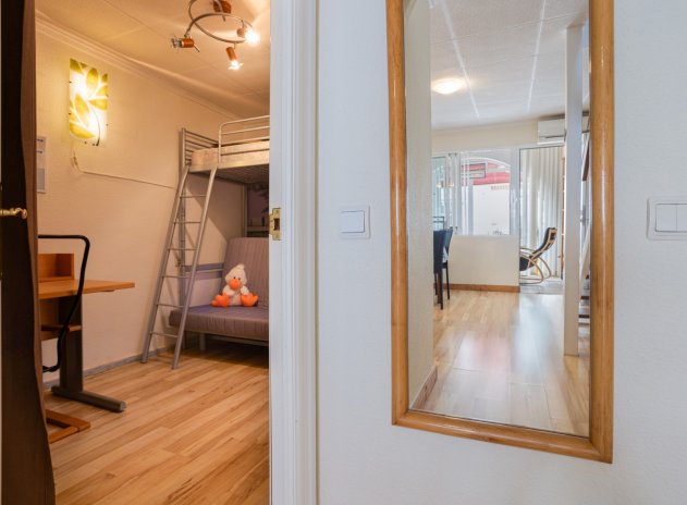 Herverkoop - Rijwoning - Torrevieja - La Siesta