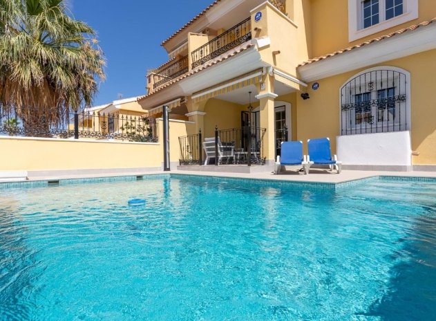 Herverkoop - Villa - Villamartin - Los Dolses