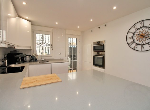 Herverkoop - Villa - Villamartin - Los Dolses