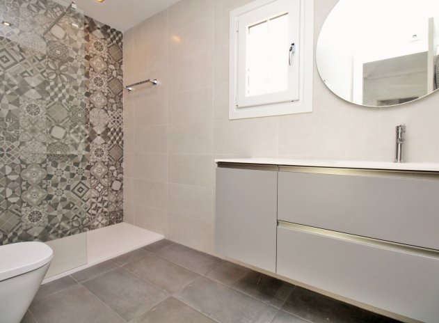 Herverkoop - Villa - Villamartin - Los Dolses