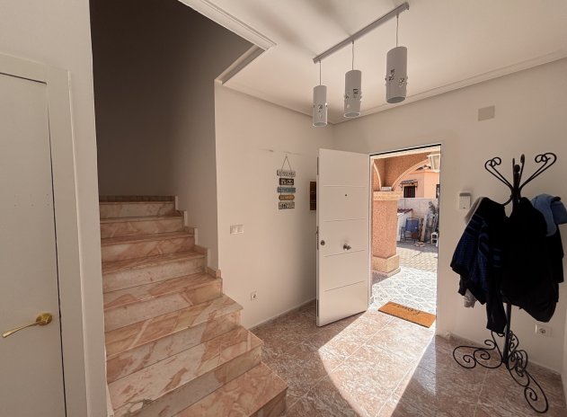 Herverkoop - Villa - Benijofar