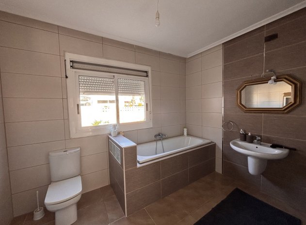 Herverkoop - Villa - Benijofar