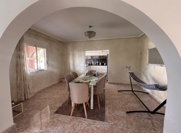 Herverkoop - Villa - Benijofar