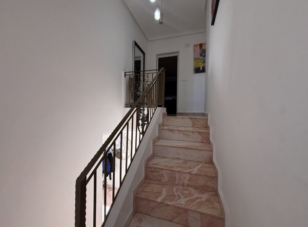 Herverkoop - Villa - Benijofar