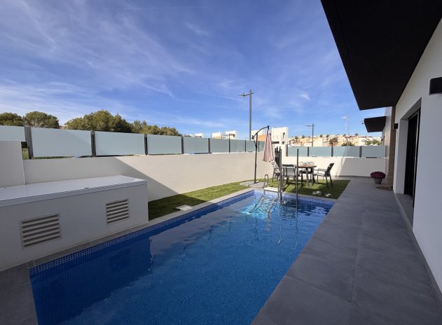 Resale - Villa * - Villamartin - Villamartín * 