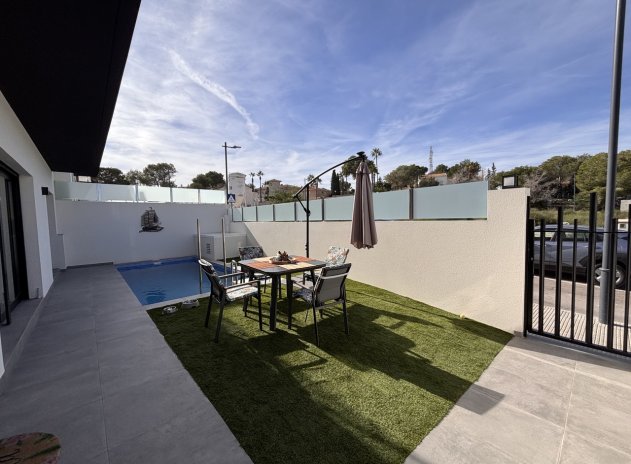 Resale - Villa * - Villamartin - Villamartín * 