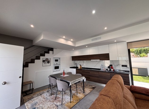 Resale - Villa * - Villamartin - Villamartín * 