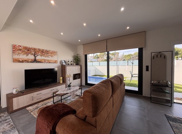 Resale - Villa * - Villamartin - Villamartín * 