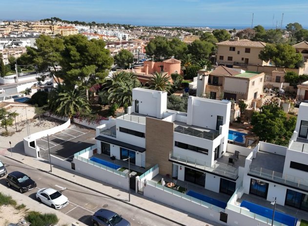 Resale - Villa * - Villamartin - Villamartín * 