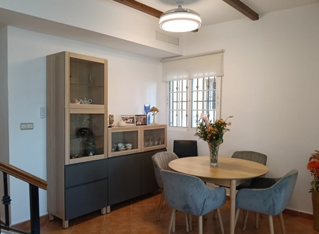 Wiederverkauf - Villa - Los Montesinos - La Herrada