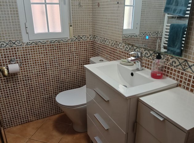 Wiederverkauf - Villa - Los Montesinos - La Herrada