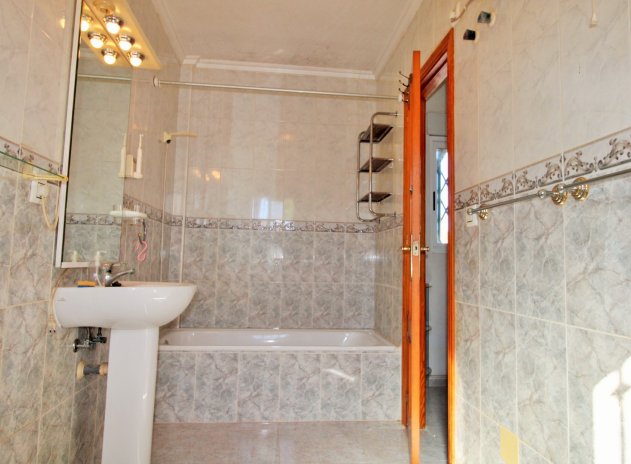 Revente - Maison mitoyenne - Villamartin - Villamartín