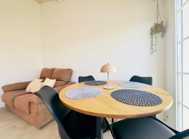 Resale - Apartment / Flat * - Torrevieja - Los Frutales