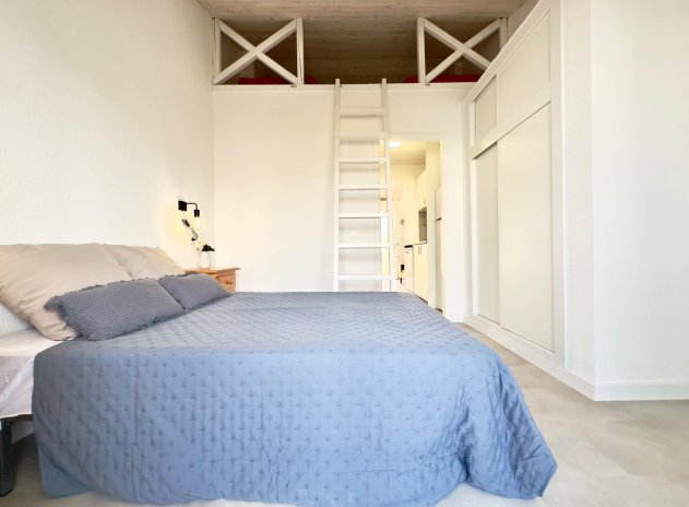 Resale - Apartment / Flat * - Torrevieja - Los Frutales