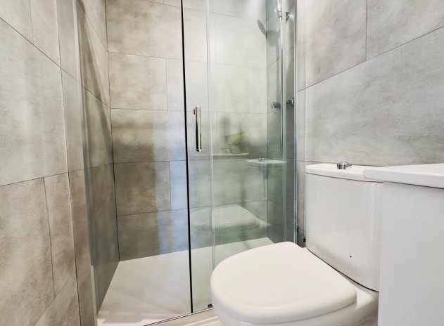 Resale - Apartment / Flat * - Torrevieja - Los Frutales