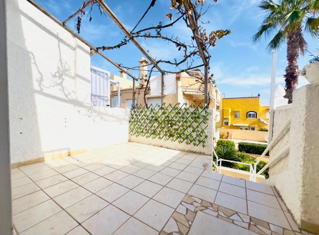 Resale - Apartment / Flat * - Torrevieja - Los Frutales